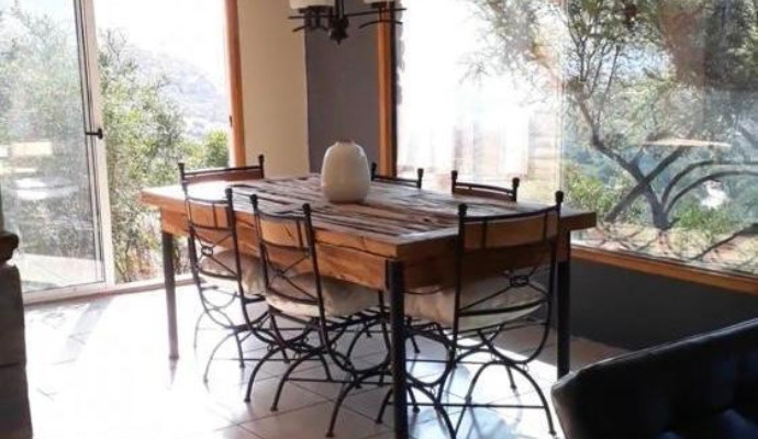 Propiedad en condominio privado: casa de 180 m² + terraza en parcela de 6.400 m²  Altos de Miraflores Curacavi