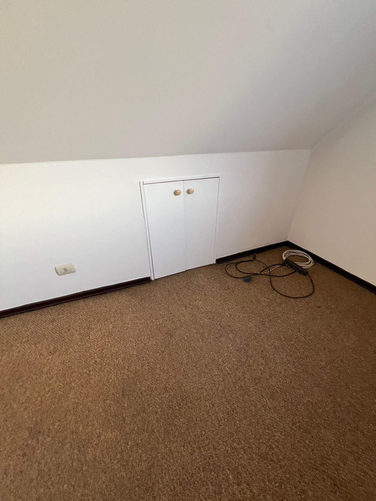 HERMOSA CASA EN VENTA  4D| 3B EN PASAJE ALQUIMIA, MAIPÚ