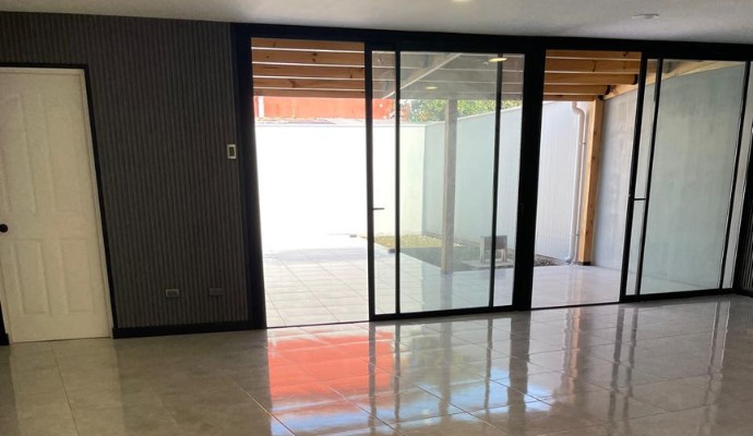 ARRIENDO CASA CON LOCAL COMERCIAL - CAMEN LIDIA/ QUINTA NORMAL