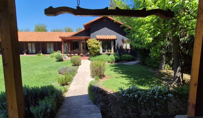 PARECELA CON CASA DE 257 M2 CAMINO EL CRUCERAL, PIRQUE